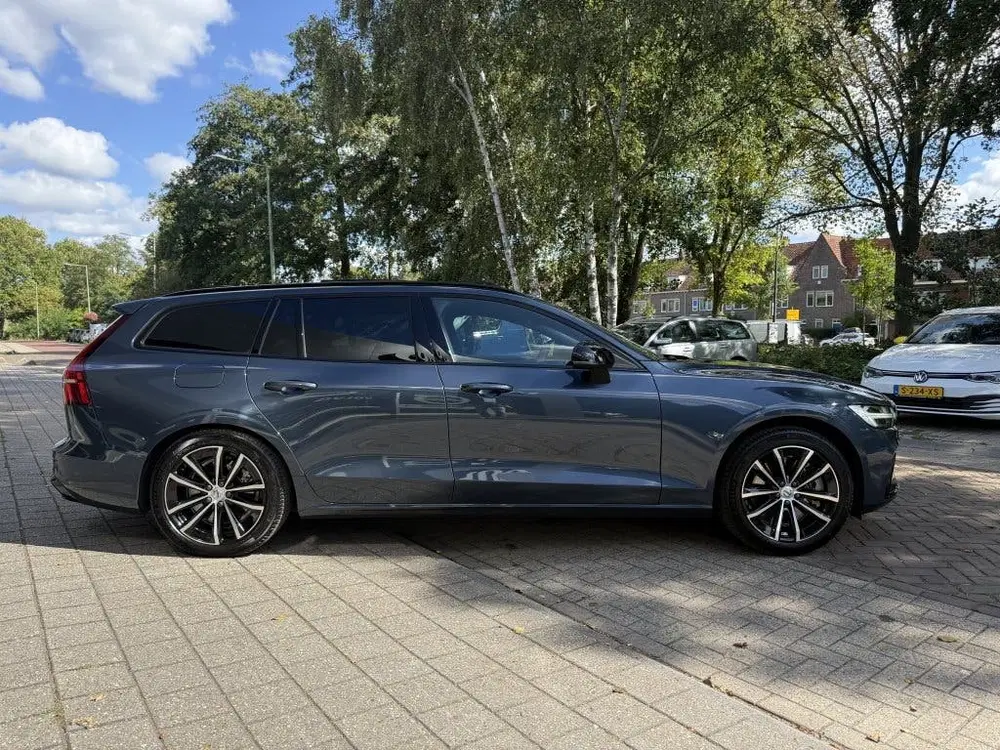 Volvo V60 T8 AWD Plus Dark uit 2026, foto 6