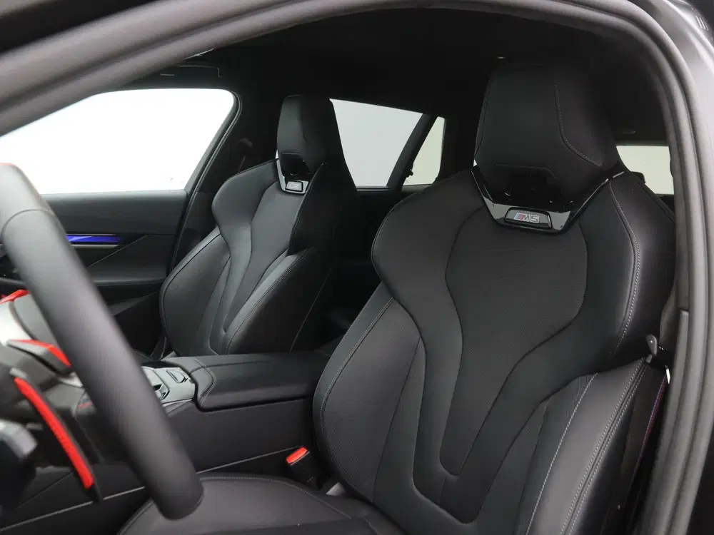 BMW M5 Touring Accu conditie 100% (bj 2025 uit 2025, foto 5