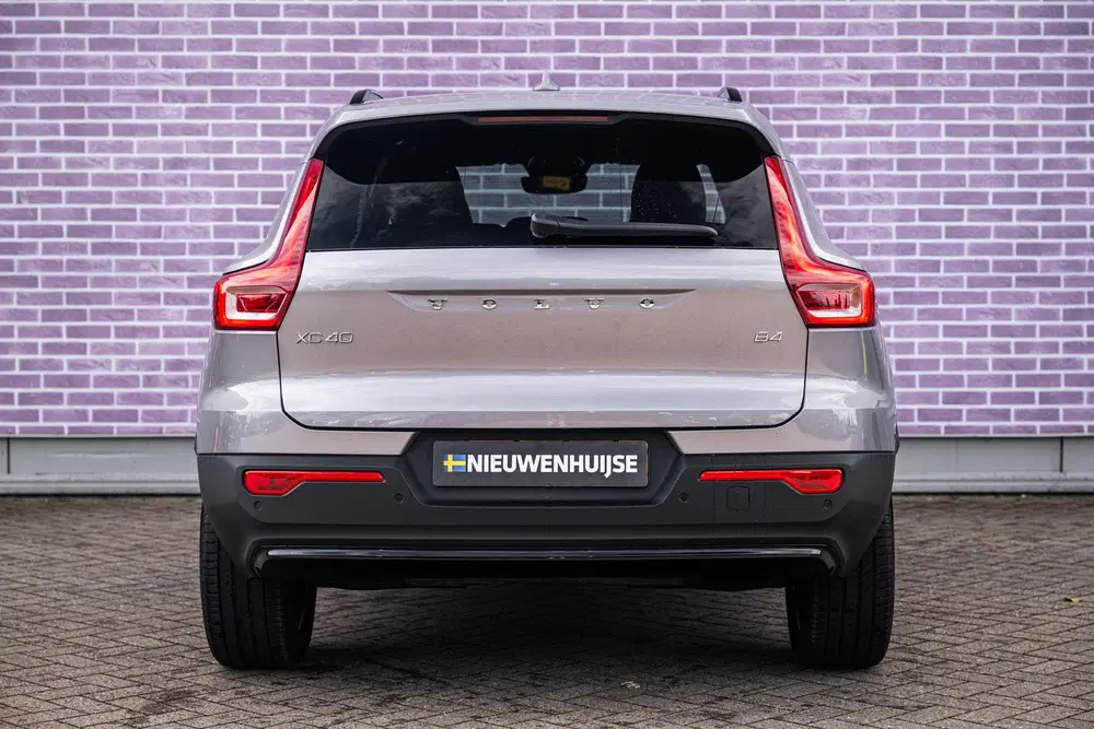 Volvo XC40 2.0 B4 Plus Dark uit 2026, foto 10