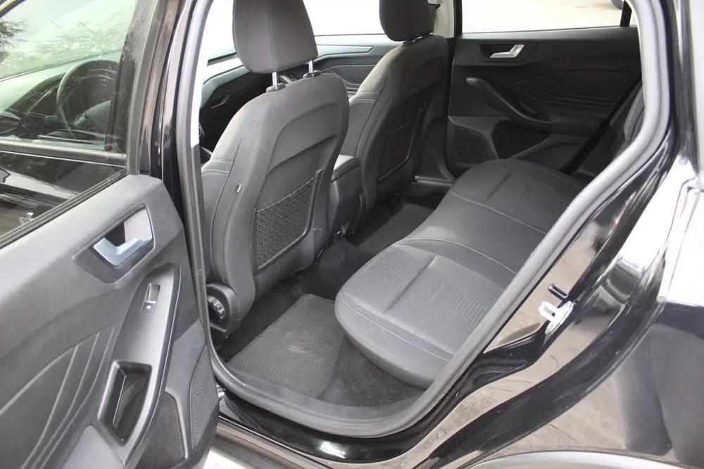 Ford Focus 1.0 EcoBoost Titanium X Business 5-deurs A uit 2020, foto 10
