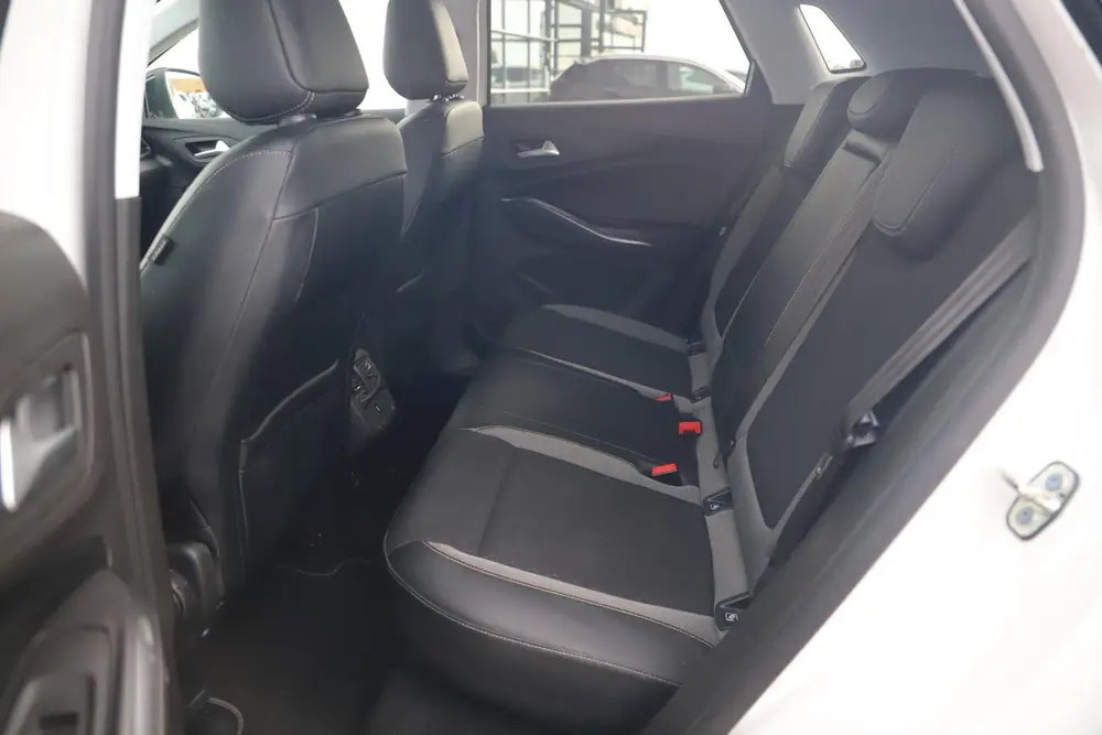 Opel Grandland X 1.2 Turbo Business Executive 131PK Automaa uit 2019, foto 10