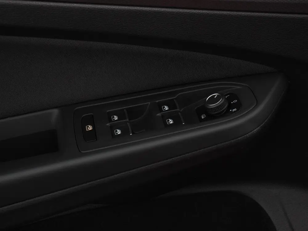 Volkswagen Golf 1.0 eTSI 110pk Active Automaat Panorama dak uit 2022, foto 12