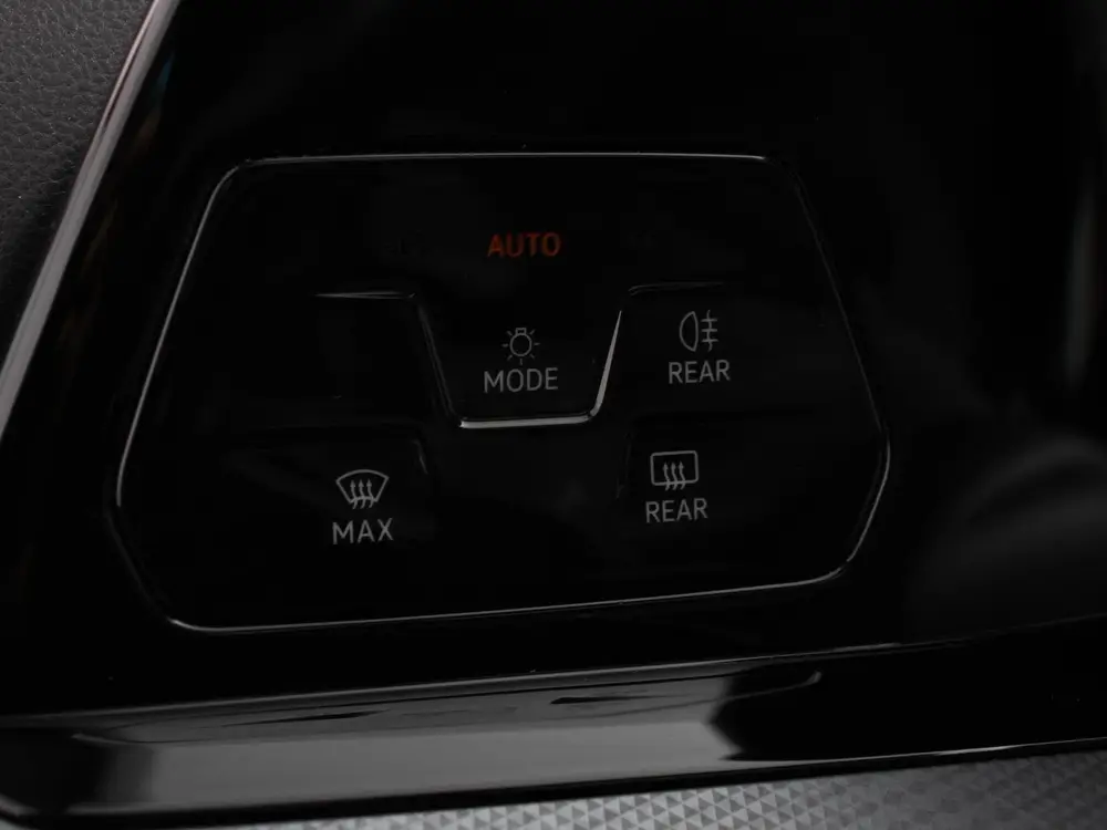 Volkswagen Golf 1.0 eTSI 110pk Active Automaat Panorama dak uit 2022, foto 14