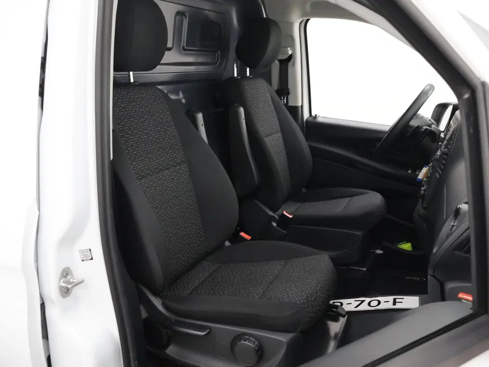 Mercedes-Benz Vito 114 CDI uit 2023, foto 10