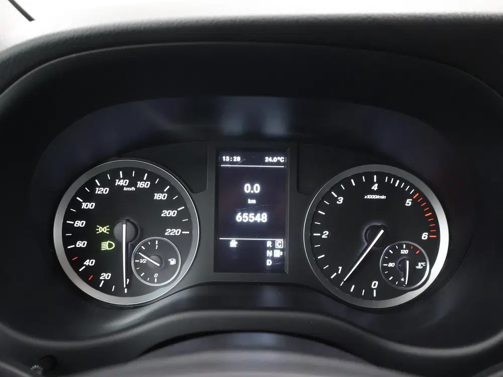 Mercedes-Benz Vito 114 CDI uit 2023, foto 11