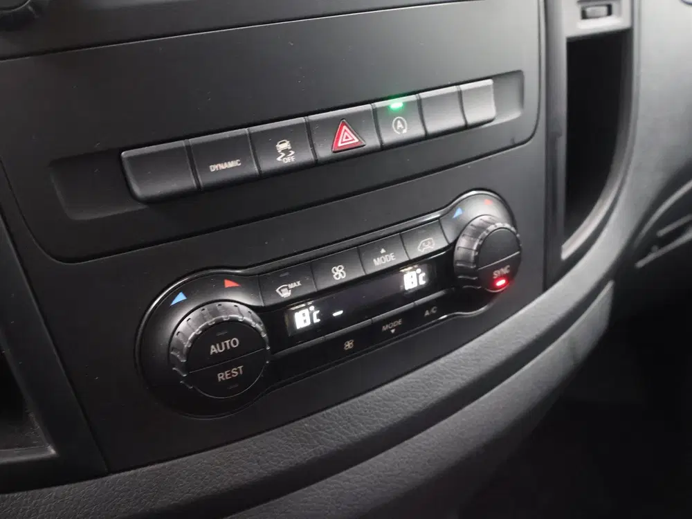 Mercedes-Benz Vito 114 CDI uit 2023, foto 19