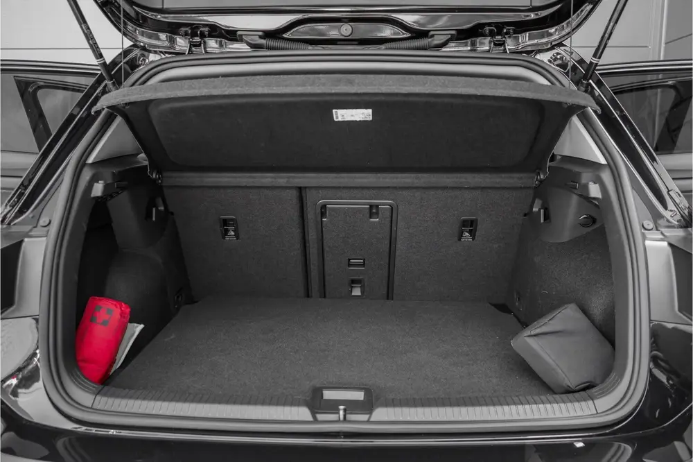 Volkswagen Golf 1.5 eTSI Move Style Pack ACC Camera 18" uit 2023, foto 7
