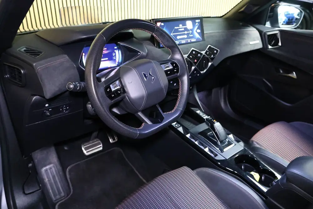 DS Automobiles 3 Crossback DS Ds 3 Crossback E-Tense PERFORMANCE AVM VIRTUAL NAVI HEADU uit 2020, foto 17