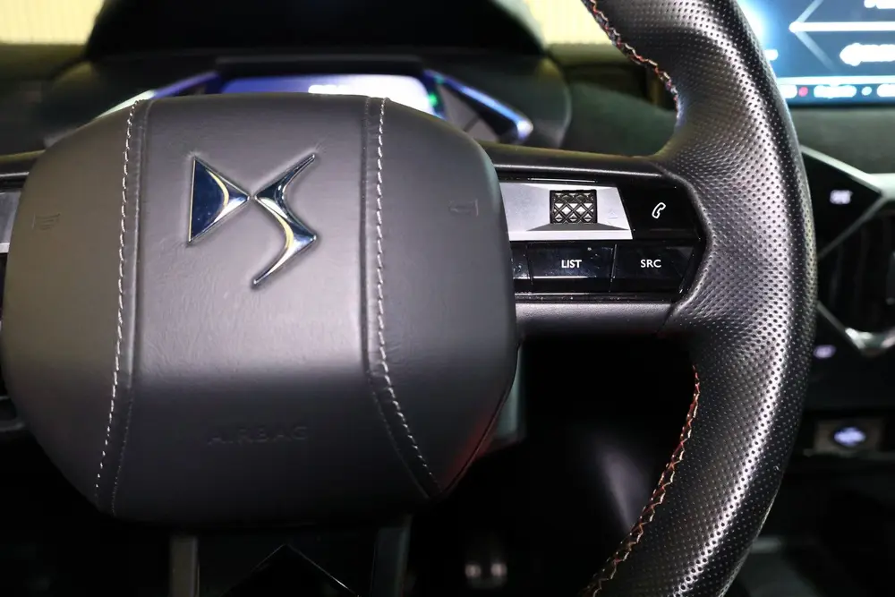 DS Automobiles 3 Crossback DS Ds 3 Crossback E-Tense PERFORMANCE AVM VIRTUAL NAVI HEADU uit 2020, foto 20