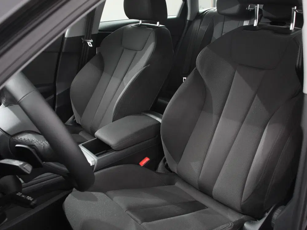 Audi A4 40 TFSI 205pk Automaat S Line Plus Navigat uit 2023, foto 11