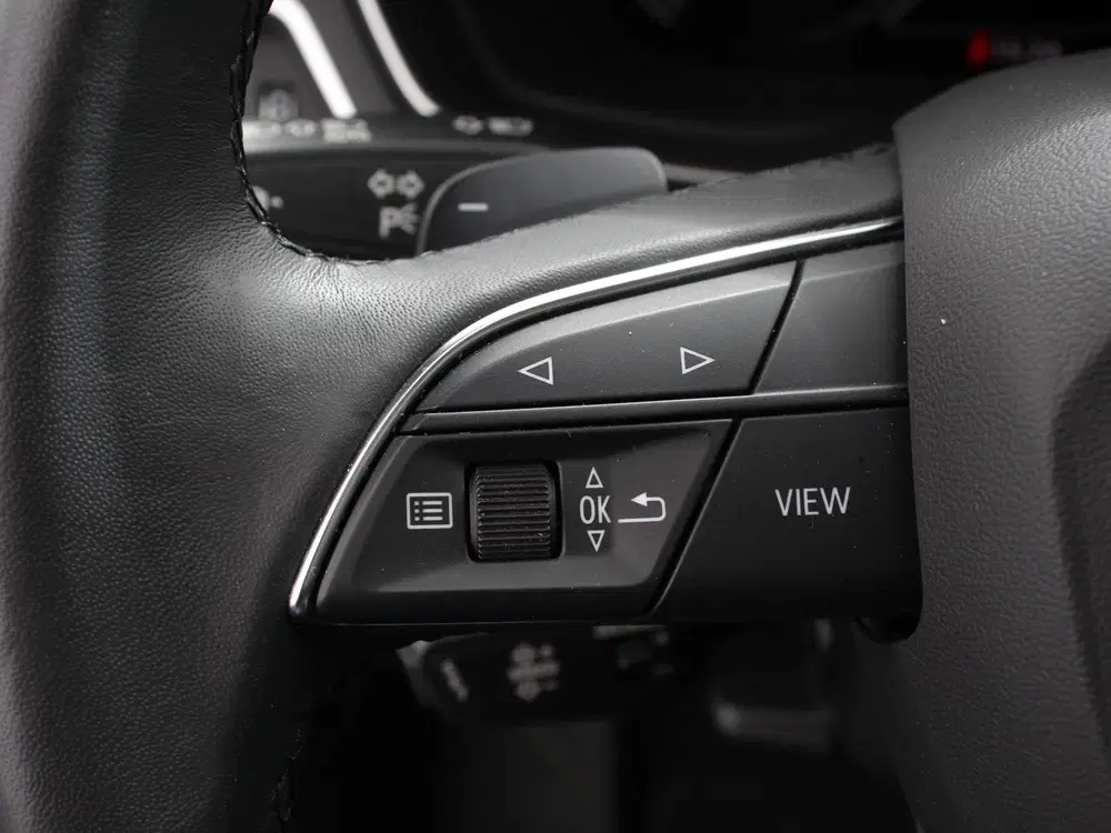 Audi A4 40 TFSI 205pk Automaat S Line Plus Navigat uit 2023, foto 17