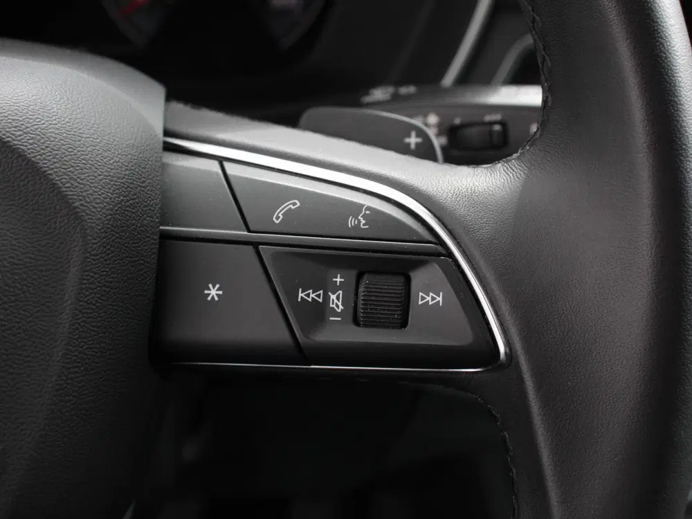 Audi A4 40 TFSI 205pk Automaat S Line Plus Navigat uit 2023, foto 19