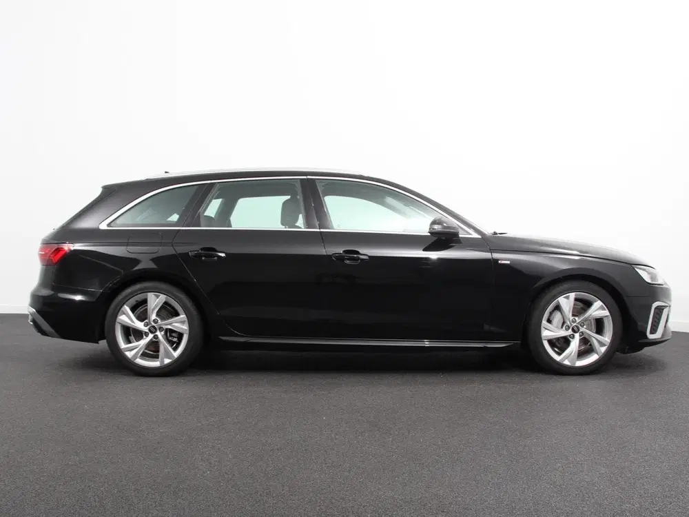 Audi A4 40 TFSI 205pk Automaat S Line Plus Navigat uit 2023, foto 8