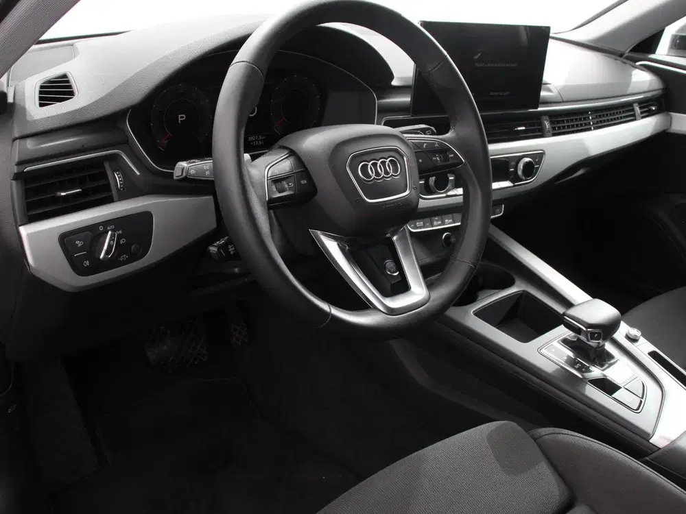 Audi A4 40 TFSI 205pk Automaat S Line Plus Navigat uit 2023, foto 9