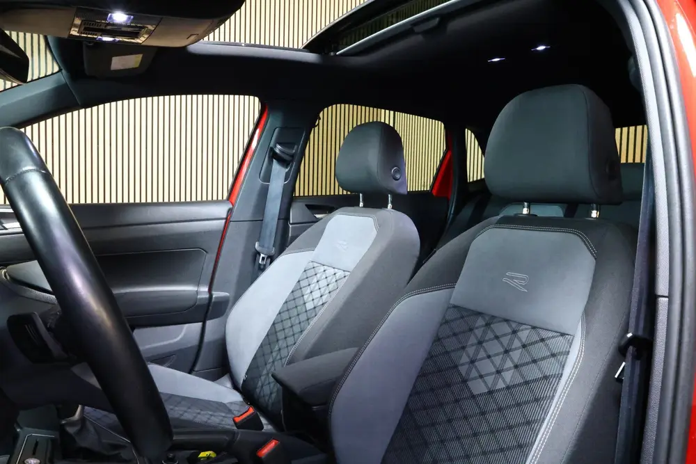 Volkswagen Polo 1.0 TSI R-Line Business AVM DSG NAVI CARPLAY uit 2022, foto 15