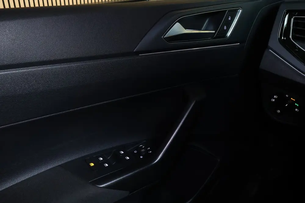 Volkswagen Polo 1.0 TSI R-Line Business AVM DSG NAVI CARPLAY uit 2022, foto 20