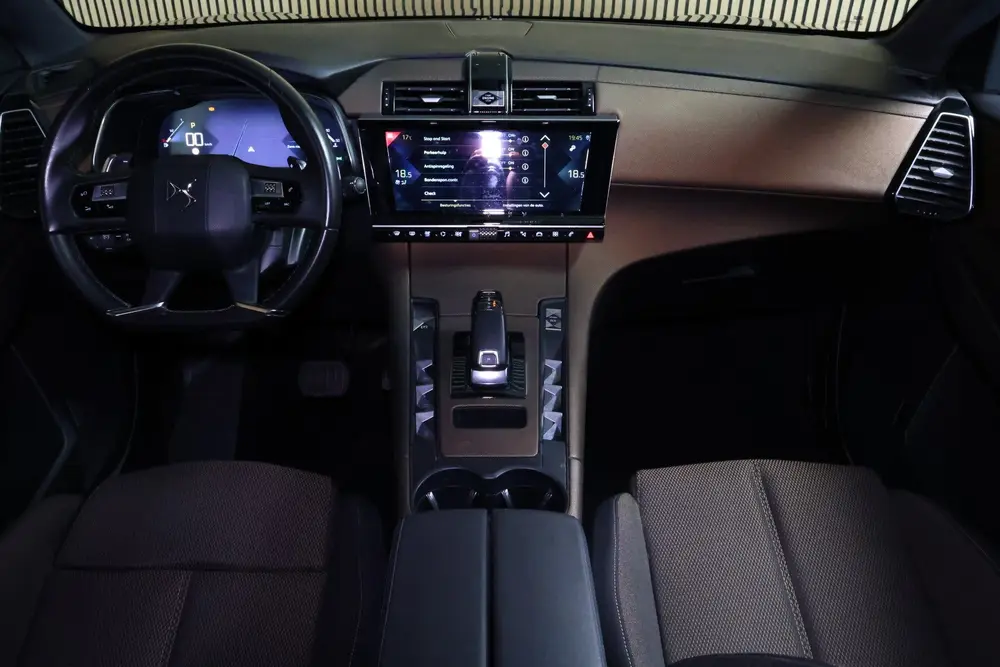 DS Automobiles 7 Crossback DS 7 Crossback 1.6 PureTech Be Chic AVM AUTOM NAVI CLIMA CAR uit 2020, foto 2