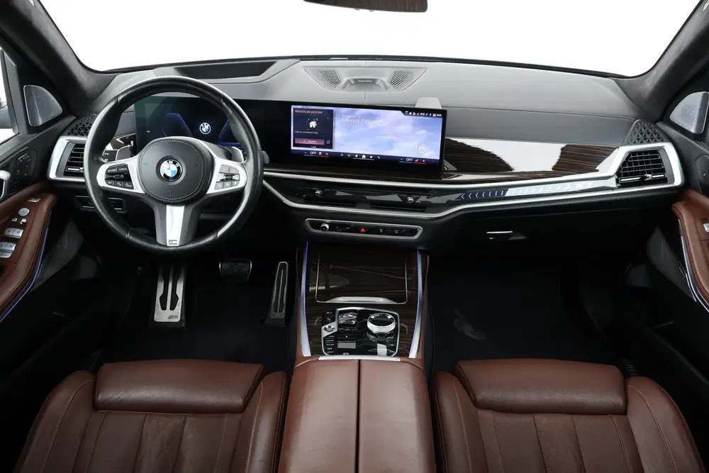 BMW X7 xDrive40i uit 2023, foto 12
