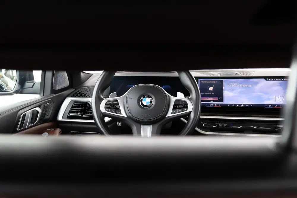 BMW X7 xDrive40i uit 2023, foto 14