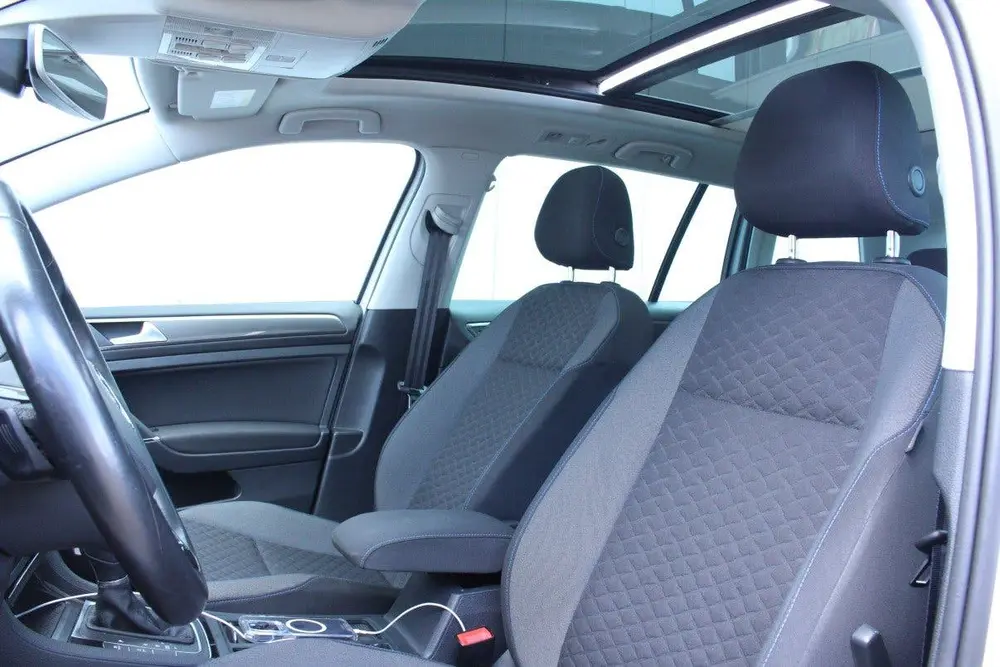 Volkswagen Golf Variant 1.5 TSI DSG Highline PANO VIRTUAL CA uit 2019, foto 12