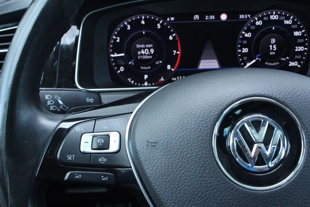 Volkswagen Golf Variant 1.5 TSI DSG Highline PANO VIRTUAL CA uit 2019, foto 16