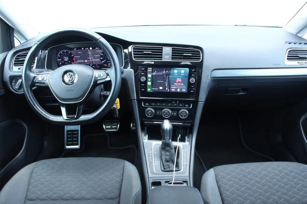 Volkswagen Golf Variant 1.5 TSI DSG Highline PANO VIRTUAL CA uit 2019, foto 2