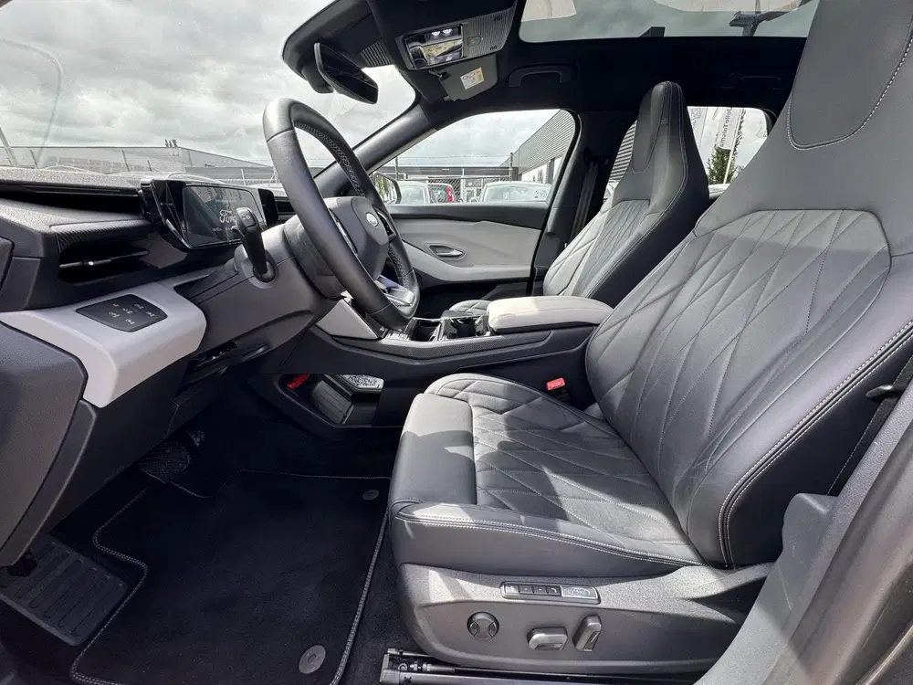 Ford Explorer Premium Extended Range RWD 77 kWh 286pk uit 2025, foto 11