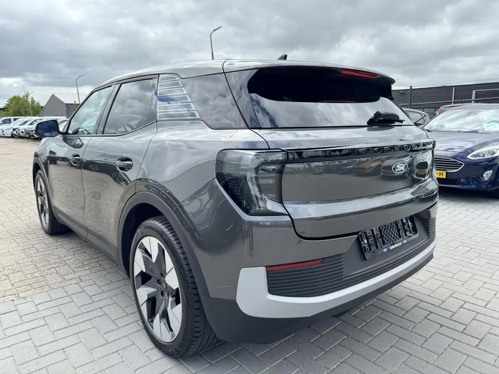 Ford Explorer Premium Extended Range RWD 77 kWh 286pk uit 2025, foto 2