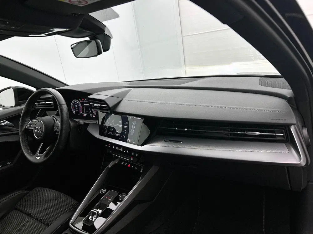 Audi A3 30 TFSI S edition DEMO Navigatie Apple C uit 2023, foto 17