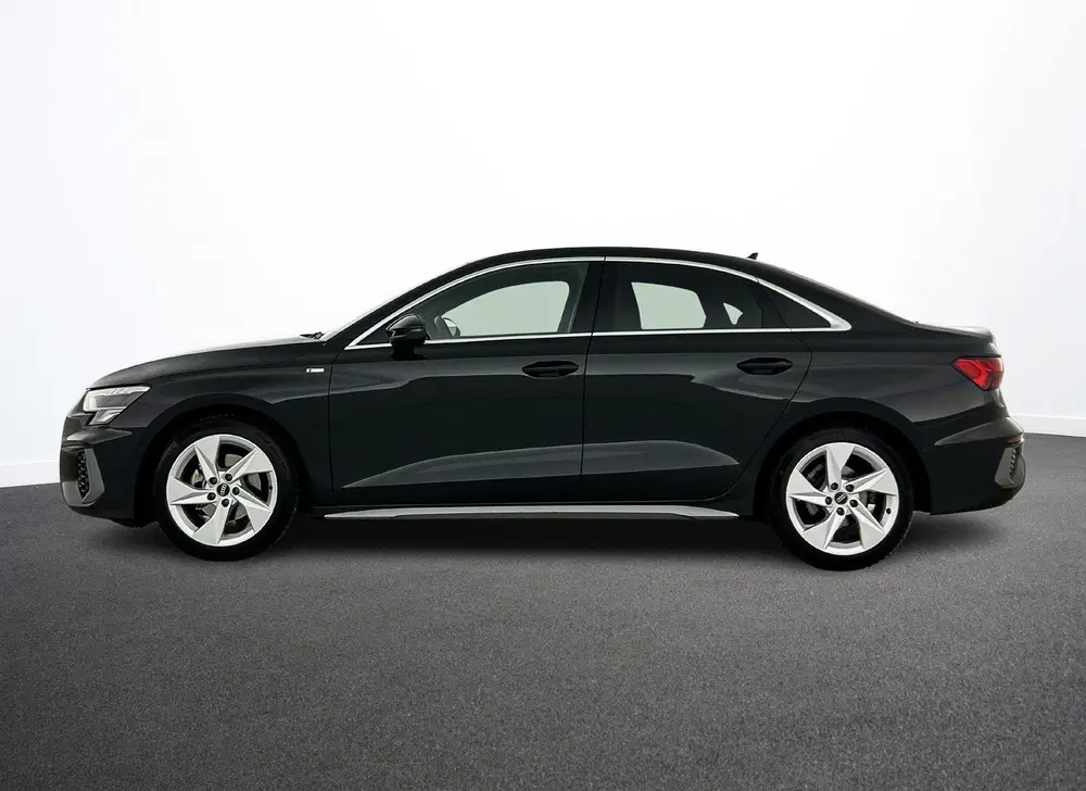 Audi A3 30 TFSI S edition DEMO Navigatie Apple C uit 2023, foto 4