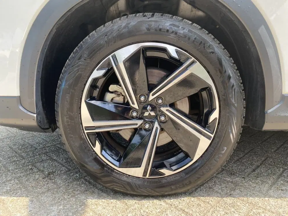 Mitsubishi Eclipse Cross 2.4 PHEV Prestige uit 2022, foto 13