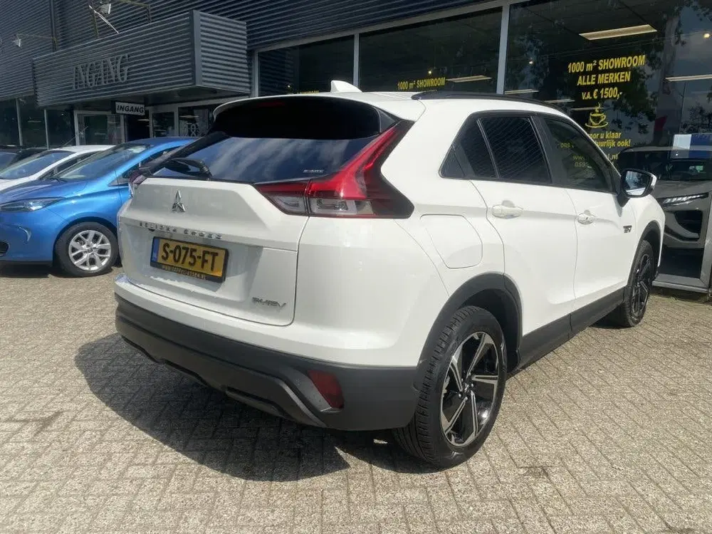 Mitsubishi Eclipse Cross 2.4 PHEV Prestige uit 2022, foto 16