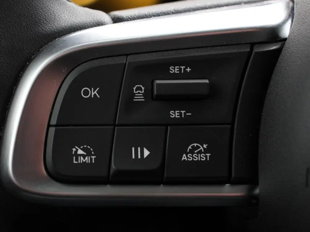 Jeep Avenger Summit 54 kWh SOH 96 uit 2024, foto 20