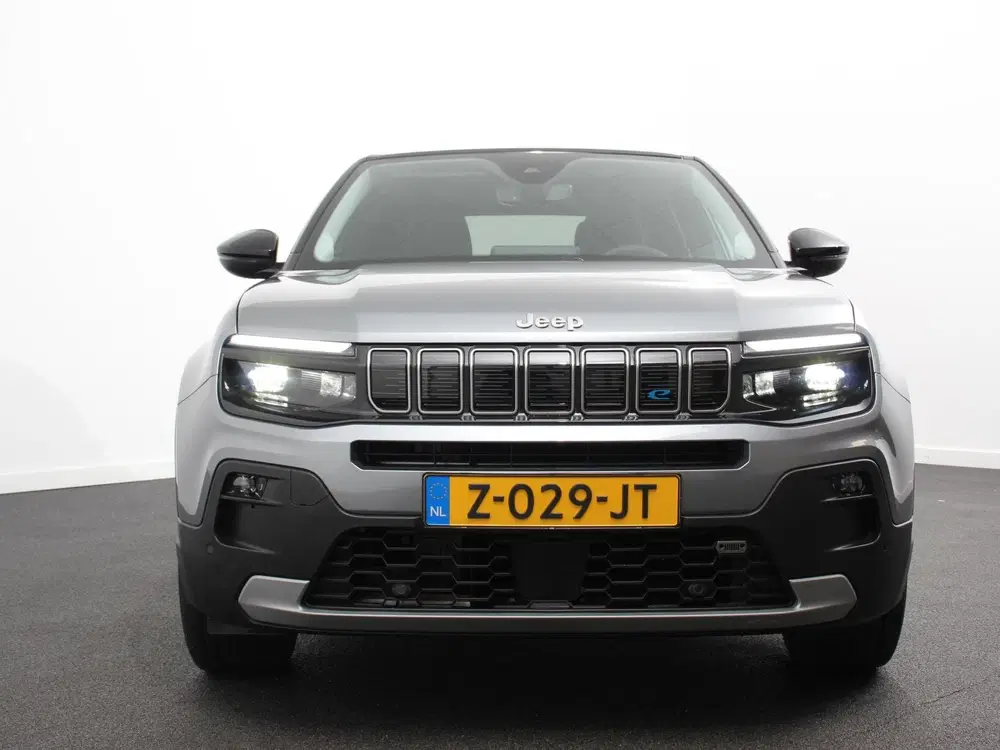 Jeep Avenger Summit 54 kWh SOH 96 uit 2024, foto 4