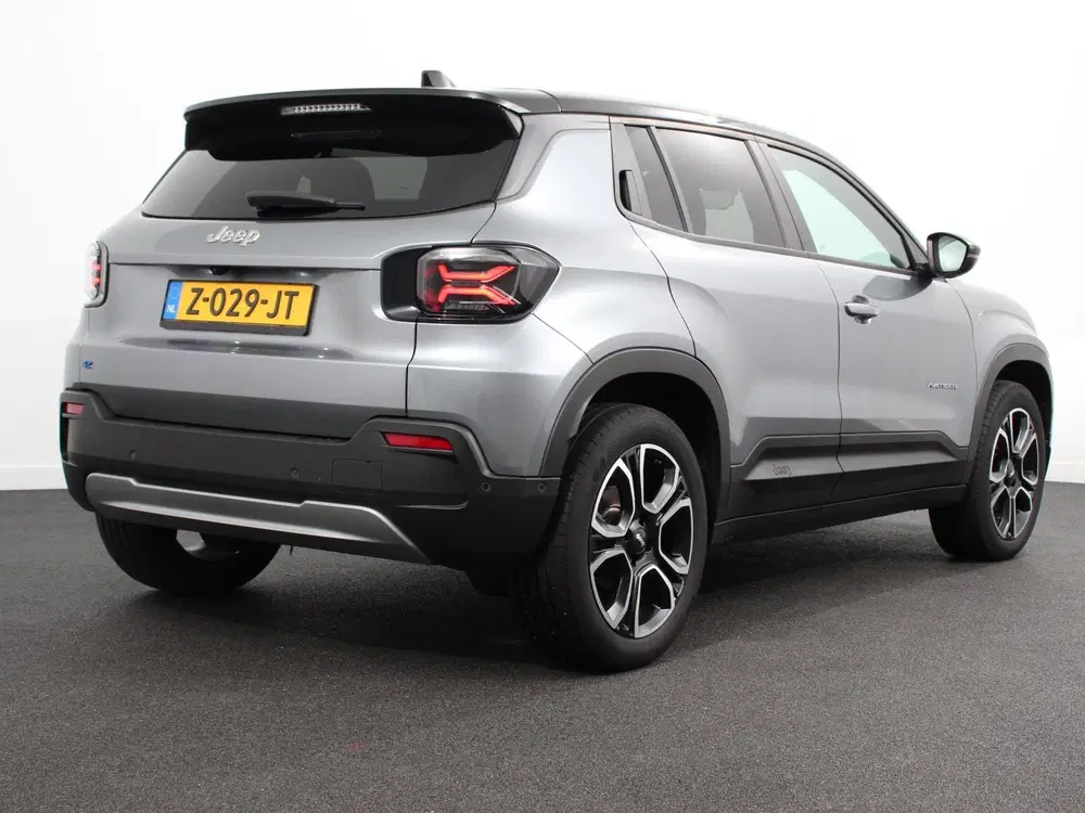 Jeep Avenger Summit 54 kWh SOH 96 uit 2024, foto 6