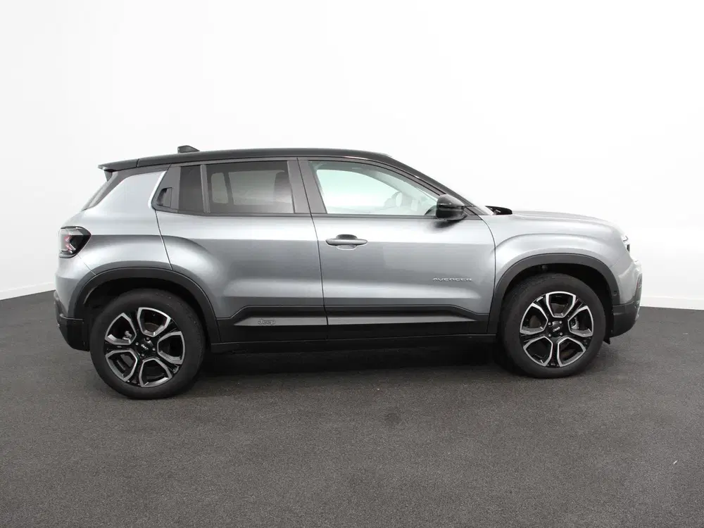 Jeep Avenger Summit 54 kWh SOH 96 uit 2024, foto 8