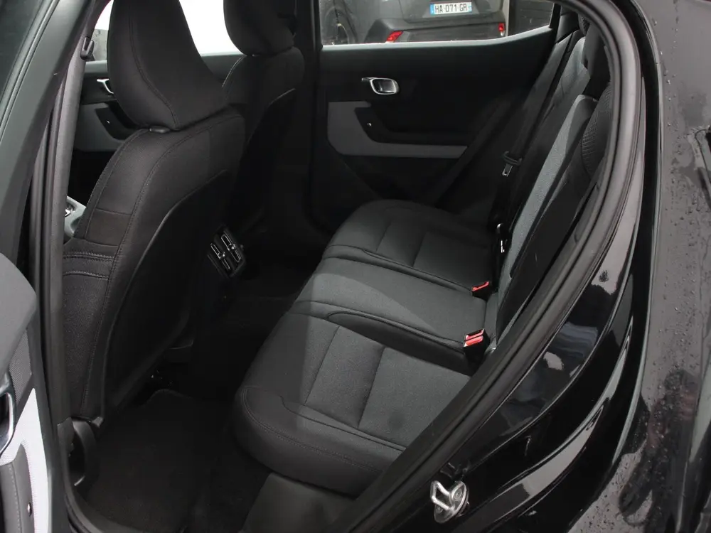 Polestar 2 Standard Range Single Motor 69 kWh DEMO 36 uit 2024, foto 17
