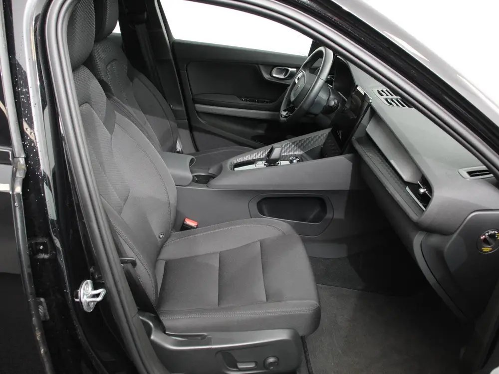 Polestar 2 Standard Range Single Motor 69 kWh DEMO 36 uit 2024, foto 3