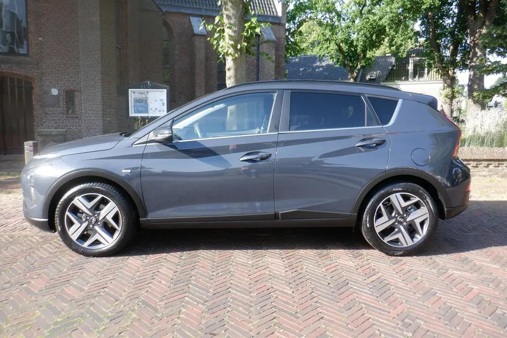 Hyundai BAYON 1.0 T-GDI 48V 100PK 7DCT-CAMERA- Comfort S uit 2023, foto 2