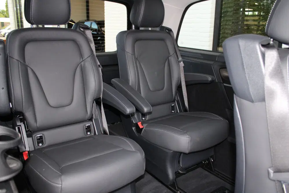 Mercedes-Benz EQV 300 L3 uit 2024, foto 11