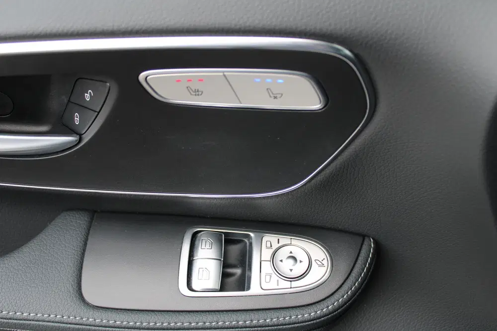 Mercedes-Benz EQV 300 L3 uit 2024, foto 16