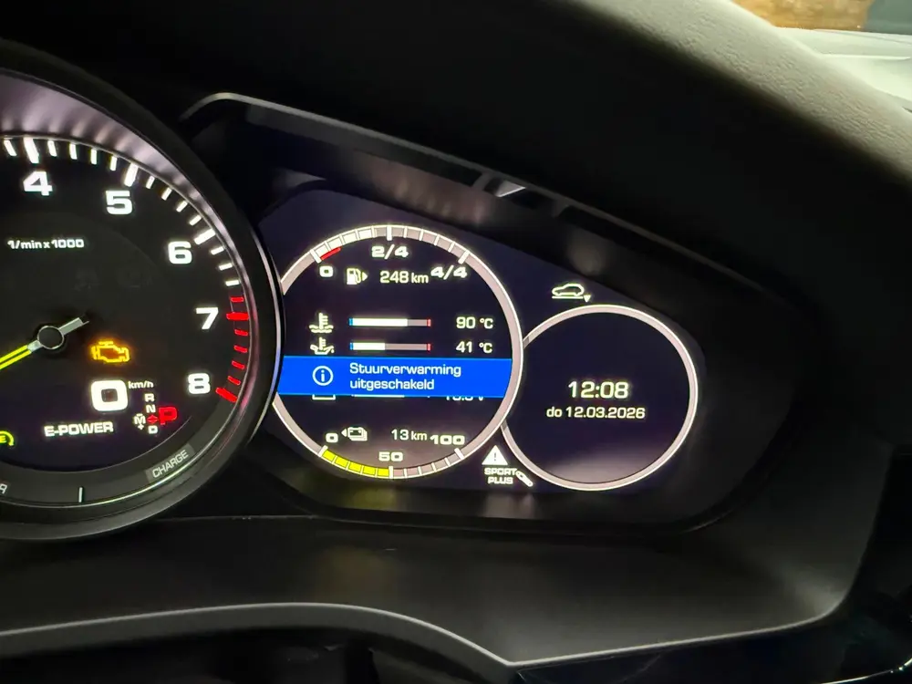 Porsche Cayenne 3.0 E-Hybrid l Bomvol l PDLS l Sport Chrono uit 2020, foto 19
