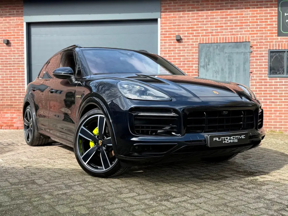 Porsche Cayenne 3.0 E-Hybrid l Bomvol l PDLS l Sport Chrono uit 2020, foto 4