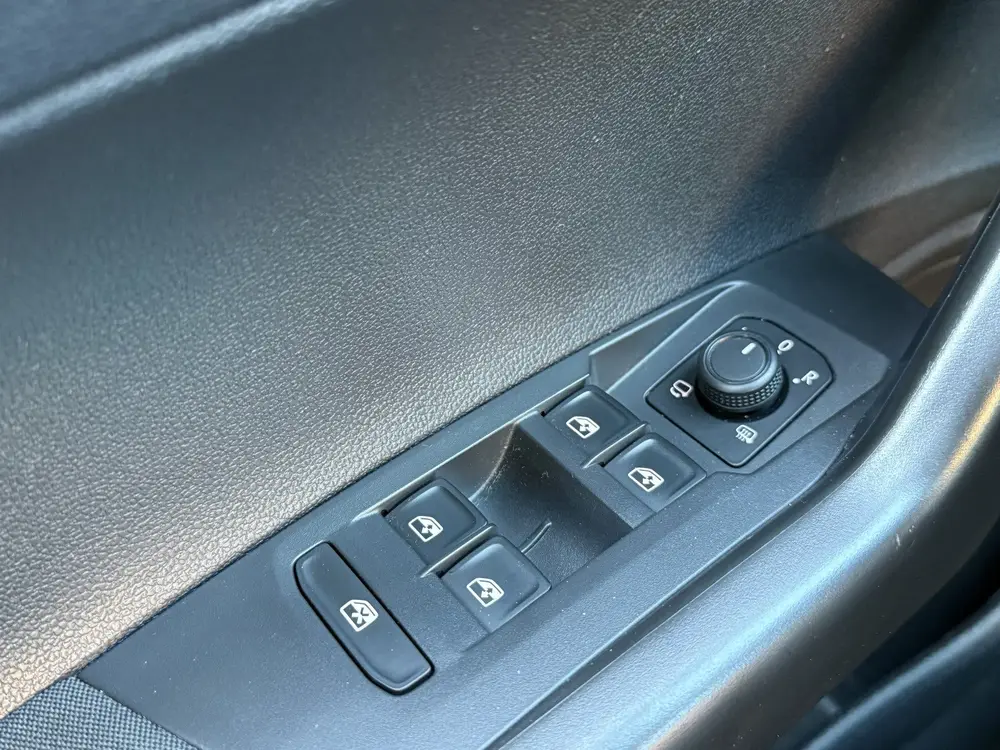 Volkswagen Taigo BWJ 2022 1.0 96 PK TSI Life CARPLAY + ANDRO uit 2022, foto 8
