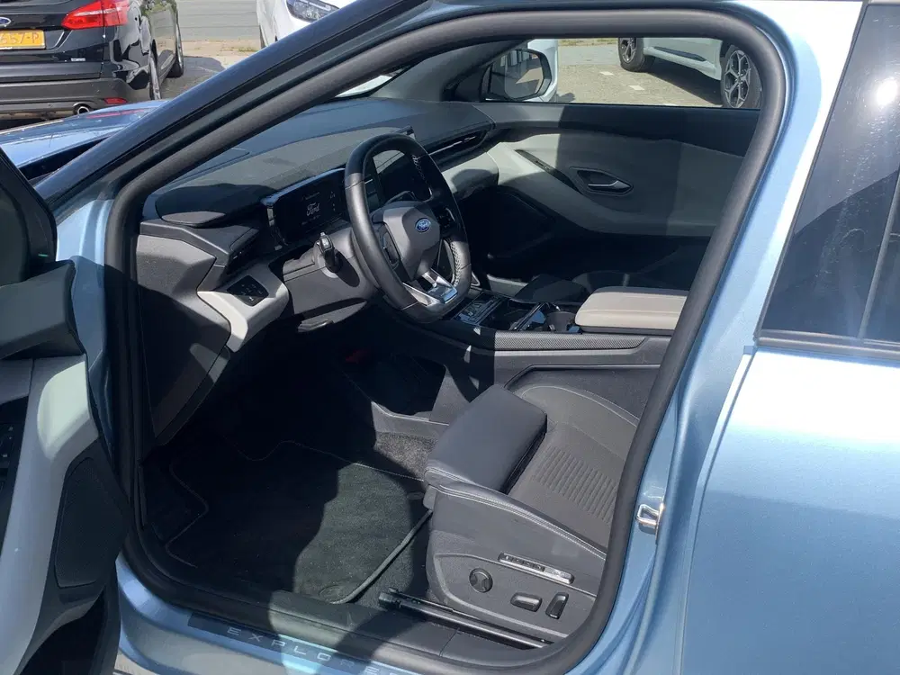 Ford Explorer Premium Extended Range AWD 79 kWh 340pk uit 2025, foto 11