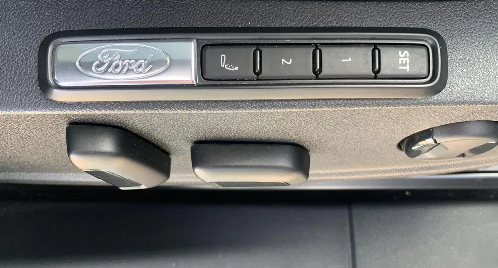Ford Explorer Premium Extended Range AWD 79 kWh 340pk uit 2025, foto 17