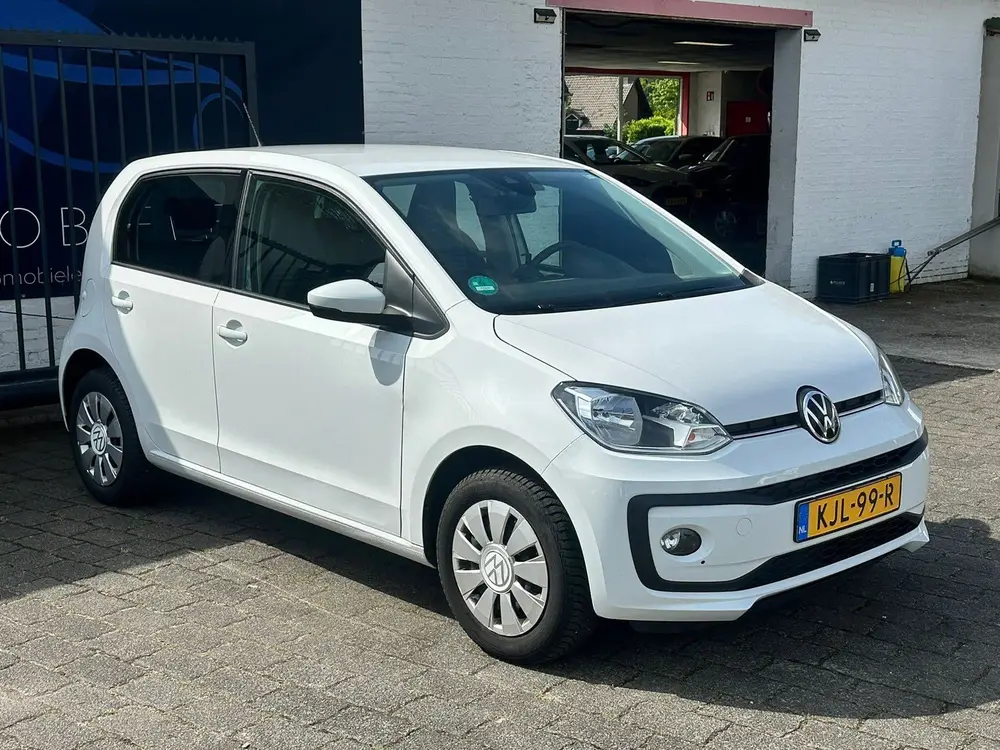 Volkswagen UP! 1.0 / AIRCO / STOELVERWARMING / CAMERA / CRUI uit 2021, foto 3