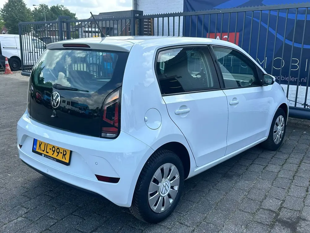 Volkswagen UP! 1.0 / AIRCO / STOELVERWARMING / CAMERA / CRUI uit 2021, foto 7