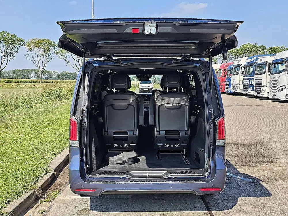 Mercedes-Benz EQV 300 wltp 364 kms 90kwh uit 2024, foto 17