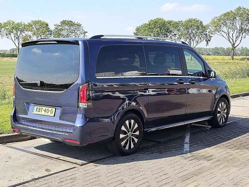 Mercedes-Benz EQV 300 wltp 364 kms 90kwh uit 2024, foto 3